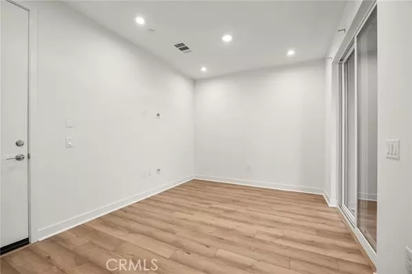 Santa Ana, CA 92701,653 South Lyon Street