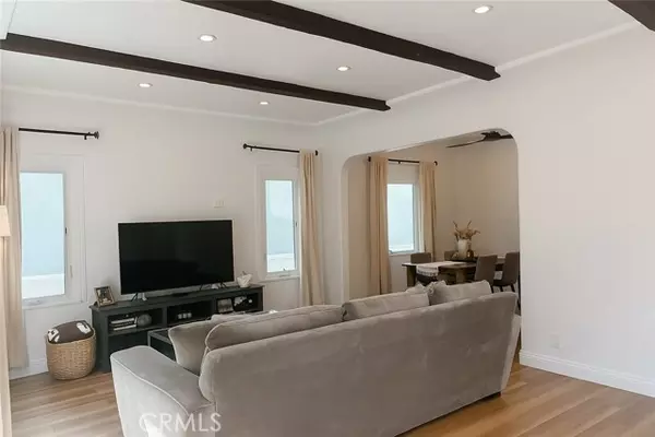 Long Beach, CA 90803,173 Santa Ana Avenue