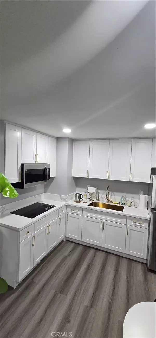 5585 East Pacific Coast, Long Beach, CA 90804