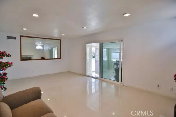 Fountain Valley, CA 92708,17475 Santa Lucia Street