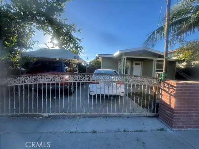 Santa Ana, CA 92703,210 South Raitt