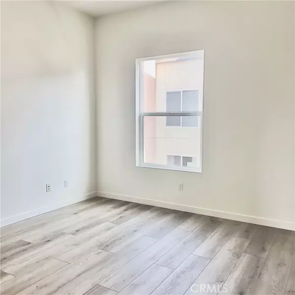 Irvine, CA 92612,85 Waldorf