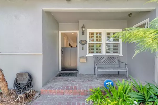 Long Beach, CA 90815,853 Stevely