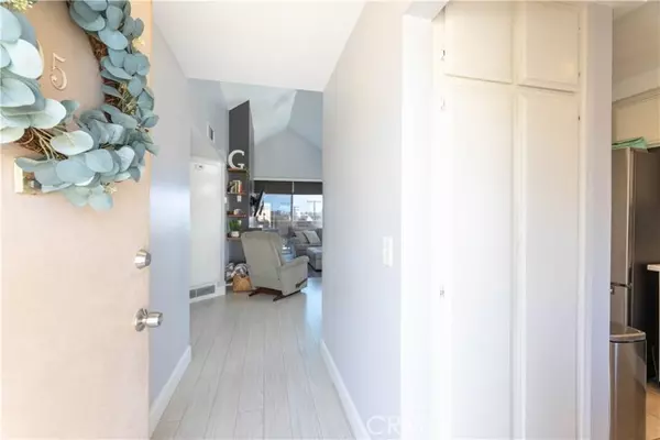 Los Alamitos, CA 90720,3845 Farquhar