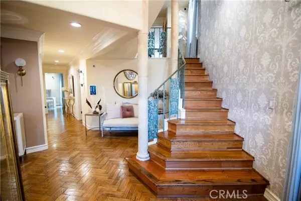 Long Beach, CA 90803,5770 East Lucia