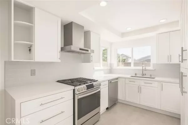 Santa Ana, CA 92703,5114 West 1st Street