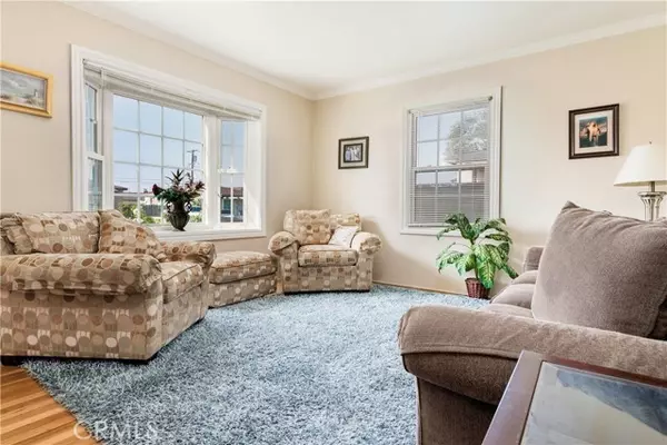 Long Beach, CA 90807,5016 Falcon Avenue