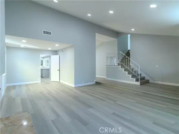 Santa Ana, CA 92707,518 West Alpine