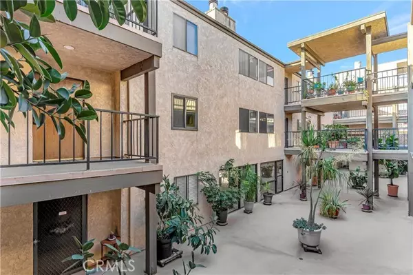 Long Beach, CA 90814,605 Redondo