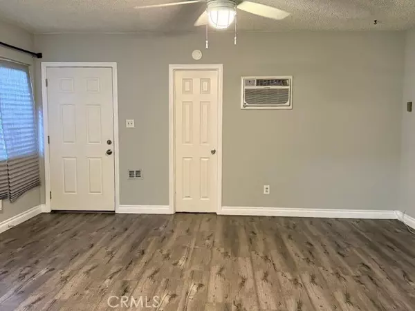 Long Beach, CA 90805,273 East 52nd