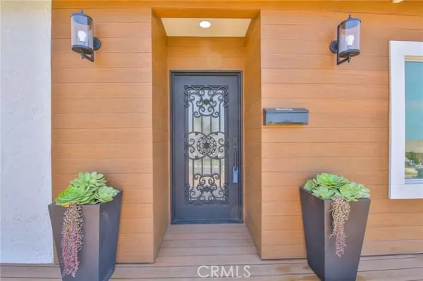 Redondo Beach, CA 90277,204 Via Colusa