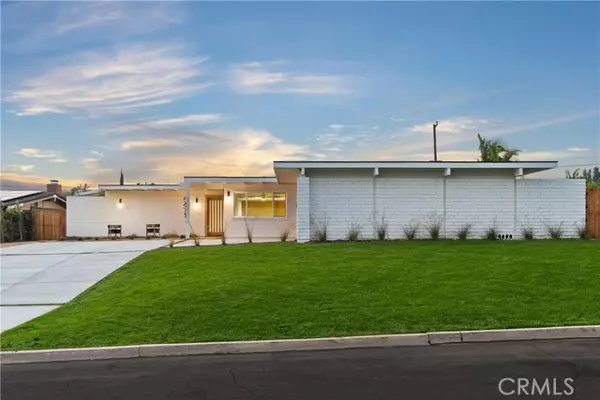 Buena Park, CA 90621,5471 Jonesboro