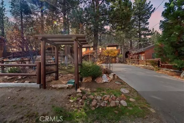 Big Bear Lake, CA 92315,432 Temple