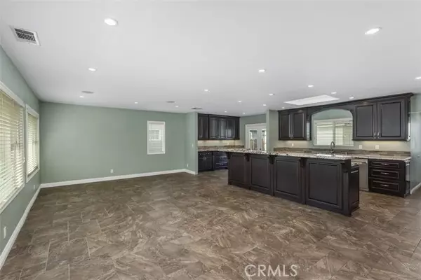 Long Beach, CA 90808,5849 East Gossamer