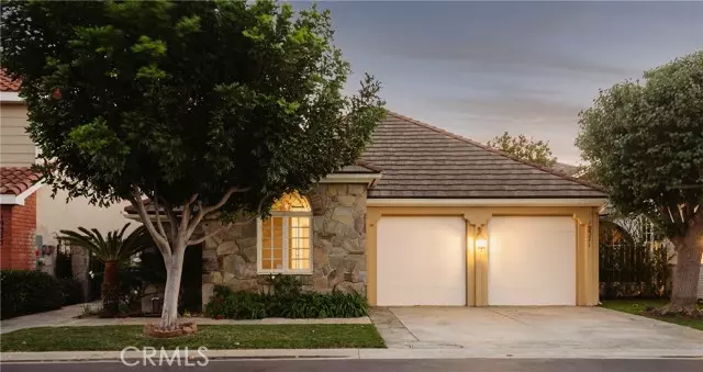 Huntington Beach, CA 92648,19371 Woodlands