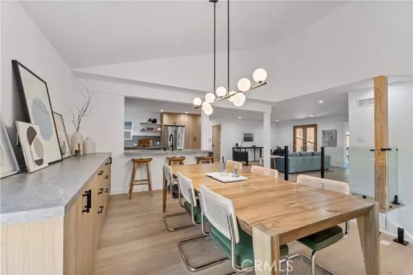 Sherman Oaks, CA 91403,3947 Sumac