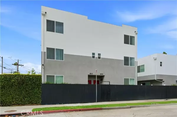 6919 South Menlo, Los Angeles, CA 90044