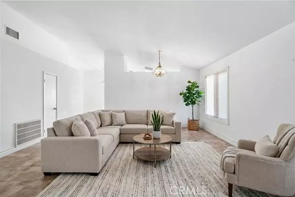 Bakersfield, CA 93313,6015 Verdant Hills Court