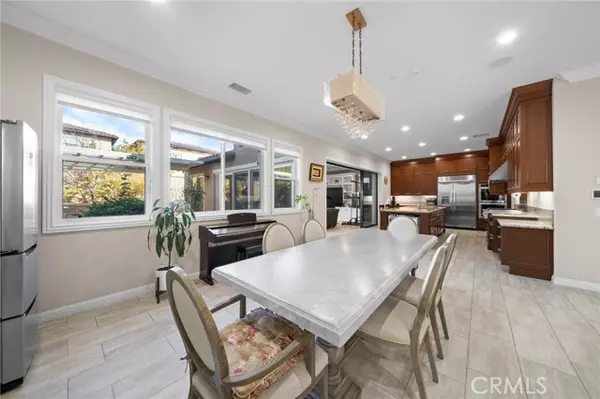 Lake Forest, CA 92630,19 Hollyhock