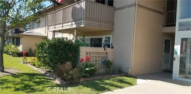 1811 St John, Seal Beach, CA 90740