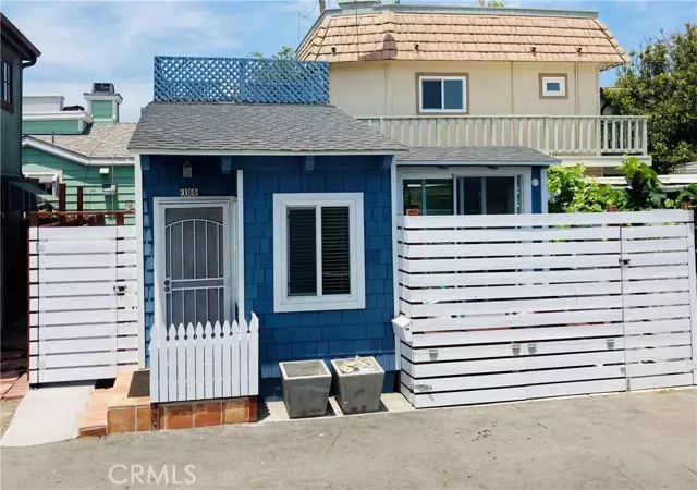 104 Welcome Lane, Seal Beach, CA 90740