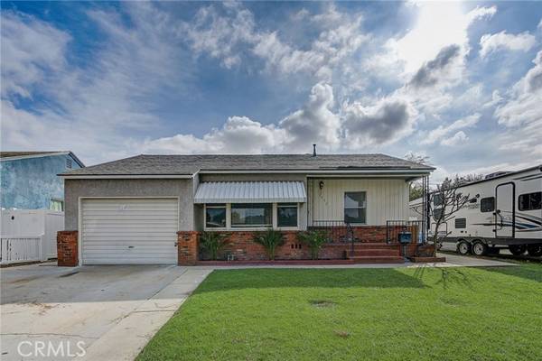 5032 Premiere Avenue, Lakewood, CA 90712