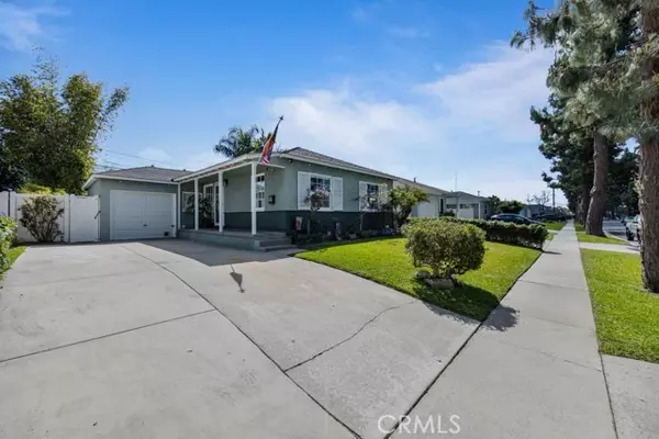 Lakewood, CA 90712,5338 Premiere Avenue