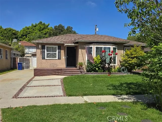 5435 North Adenmoor Avenue, Lakewood, CA 90713