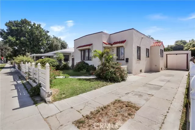 2452 Adriatic Avenue, Long Beach, CA 90810