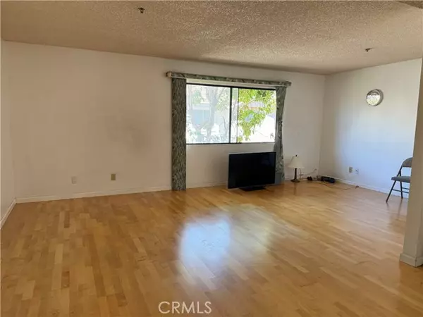 Cypress, CA 90630,9073 Grand Circle