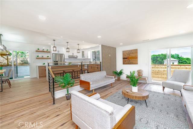 3823 Sunshine Court, Studio City, CA 91604