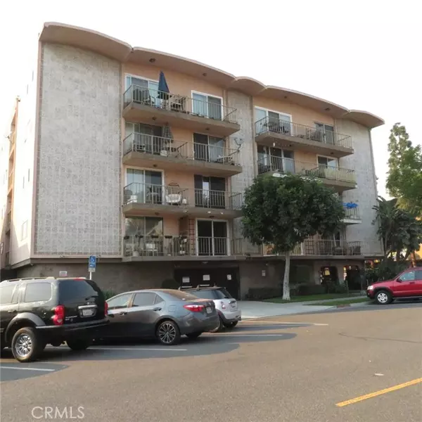 545 Chestnut Avenue, Long Beach, CA 90802