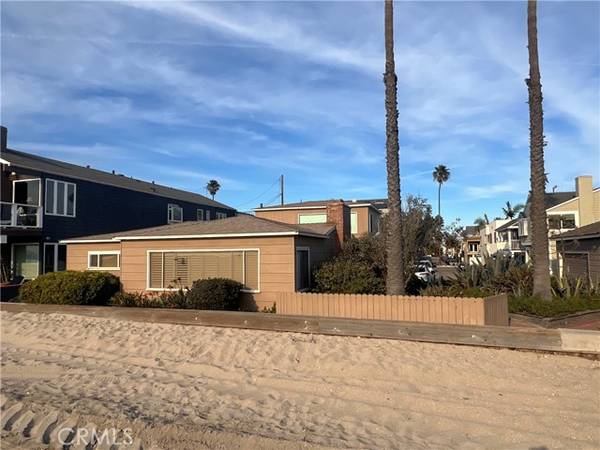 6025 East Seaside Walk, Long Beach, CA 90803