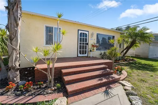Long Beach, CA 90808,3568 Roxanne Avenue