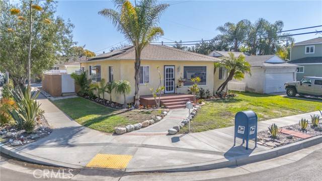 Long Beach, CA 90808,3568 Roxanne Avenue