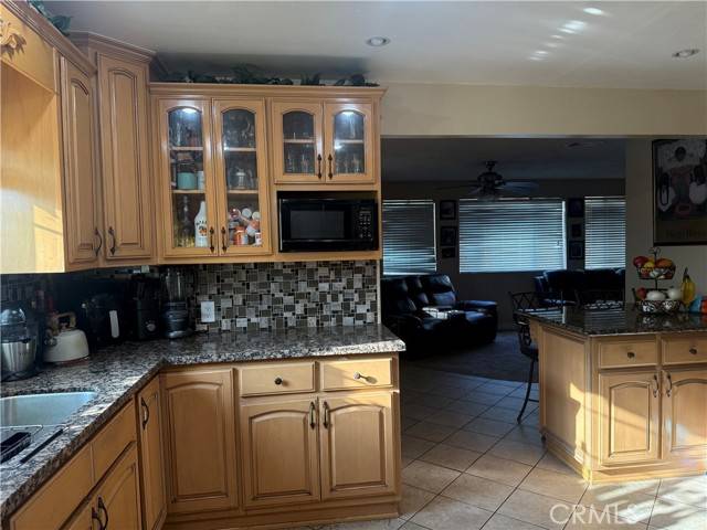 South Gate, CA 90280,6045 Lincoln Avenue