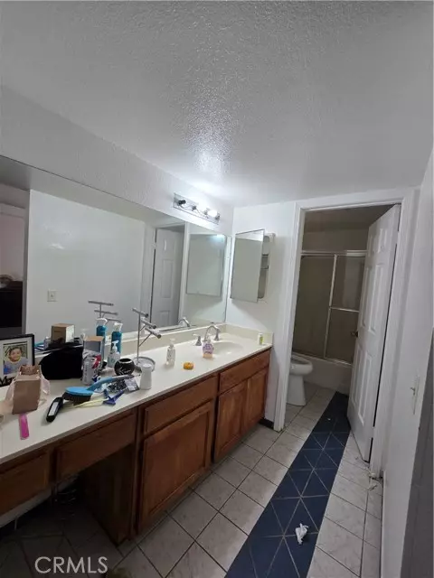 San Fernando, CA 91340,13966 Fox Street