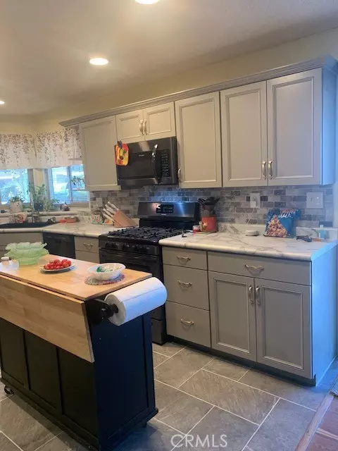 4401 Camelot Place, Bakersfield, CA 93301