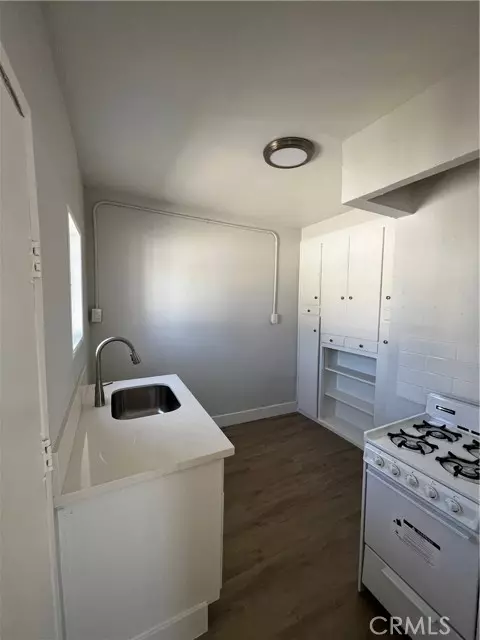 1240 Dawson Avenue, Long Beach, CA 90804