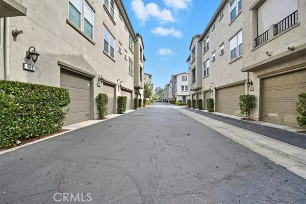 Montebello, CA 90640,965 Acacia Lane