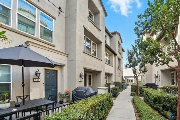 Montebello, CA 90640,965 Acacia Lane