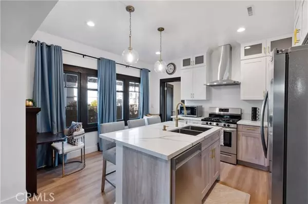 Long Beach, CA 90804,2920 E 7th st