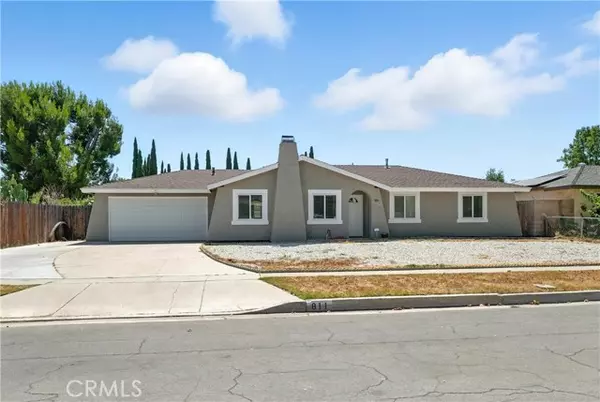 811 West James Street, Rialto, CA 92376