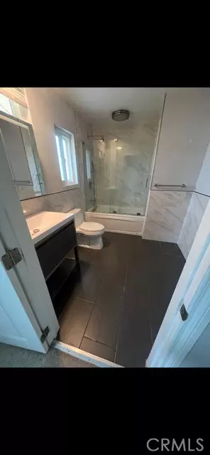La Palma, CA 90623,7072 Somerset Circle