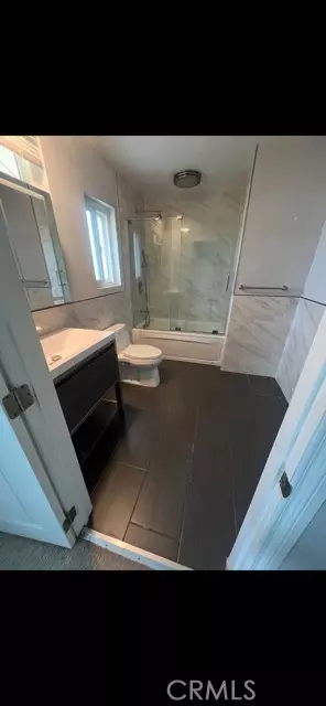 La Palma, CA 90623,7072 Somerset Circle