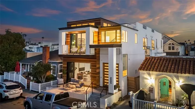 Long Beach, CA 90803,5776 Campo Walk