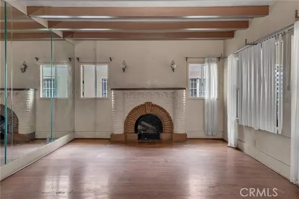 Los Angeles, CA 90037,1021 West 48th