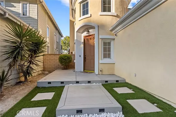 86 Lakeside Drive, Buena Park, CA 90621