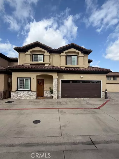 Bell, CA 90201,6518 Walker