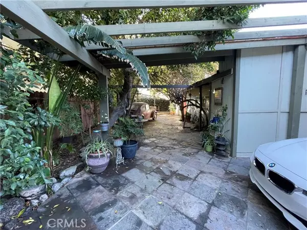 North Hollywood, CA 91601,5221 Satsuma